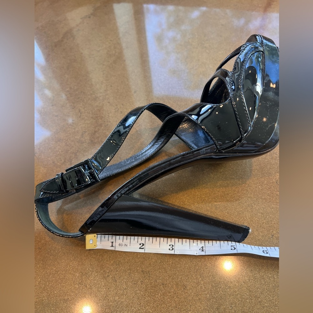 BURBERRY BLACK PATENT STYLISH LEATHER 5” HIGH HEEL WITH CUTOUTS - Picture 12 of 12